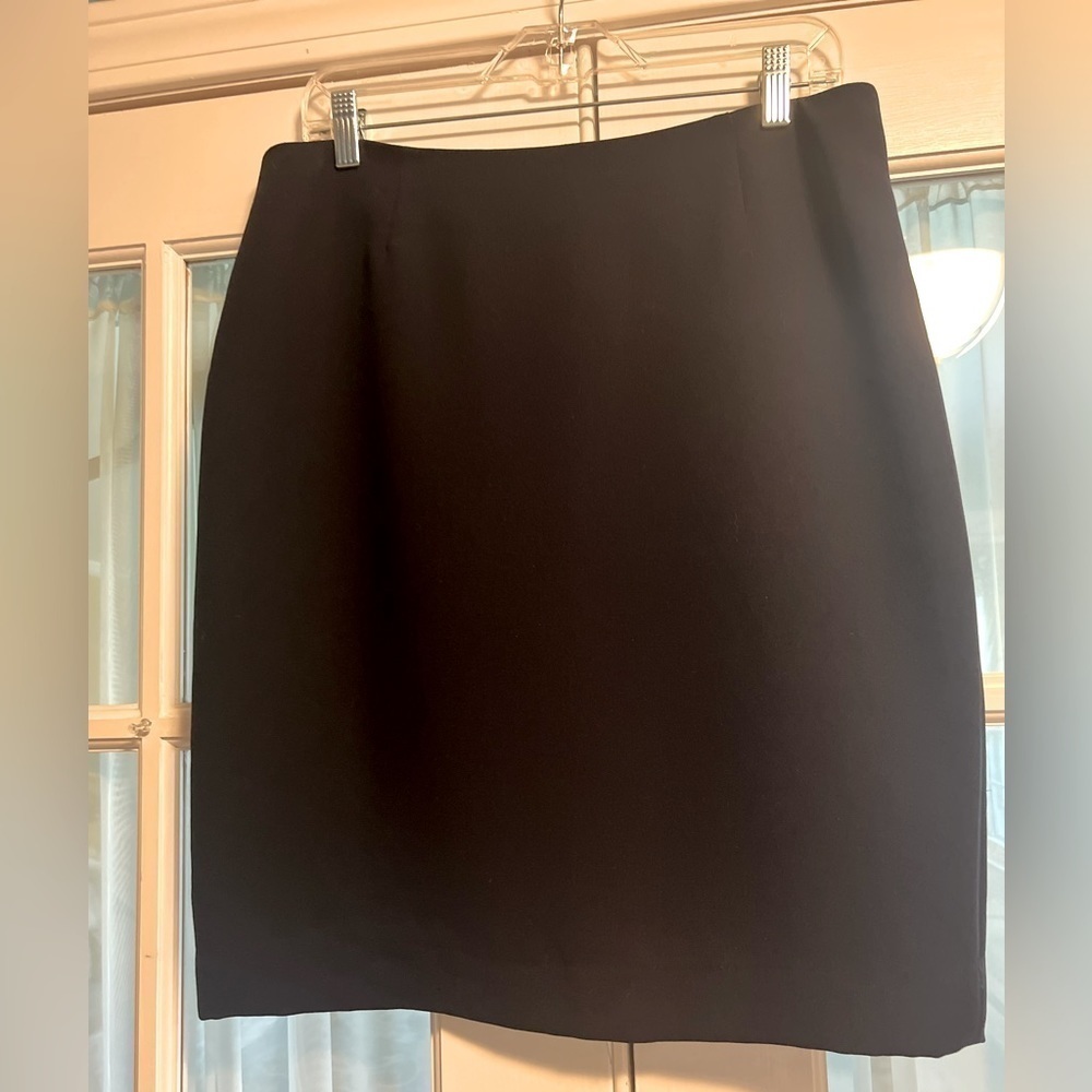 Jones New York navy blue pencil skirt size 10